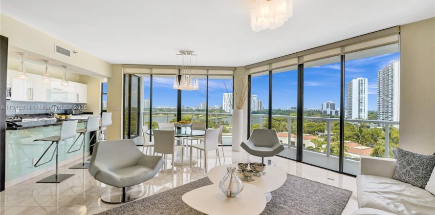 Condo in Aventura, Florida, 4 bedrooms  № 1969575
