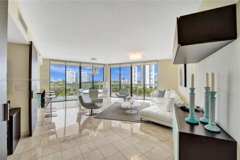 Condo in Aventura, Florida, 4 bedrooms  № 1969575 - photo 2