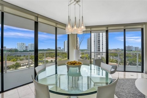 Condo in Aventura, Florida, 4 bedrooms  № 1969575 - photo 9