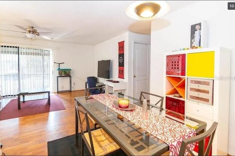 Condo in Orlando, Florida, 2 bedrooms  № 1568137 - photo 10