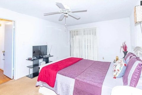 Condo in Orlando, Florida, 2 bedrooms  № 1568137 - photo 15