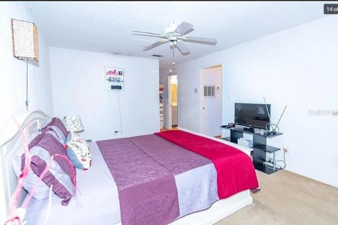 Condo in Orlando, Florida, 2 bedrooms  № 1568137 - photo 14