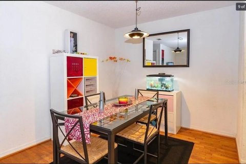 Condo in Orlando, Florida, 2 bedrooms  № 1568137 - photo 9