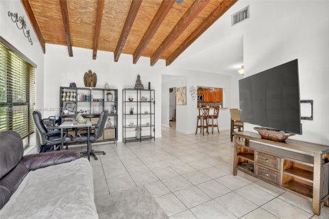 Copropriété à vendre à Pembroke Pines, Floride: 2 chambres, 100.33 m2 № 1941361 - photo 16