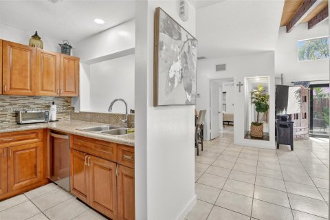 Copropriété à vendre à Pembroke Pines, Floride: 2 chambres, 100.33 m2 № 1941361 - photo 9