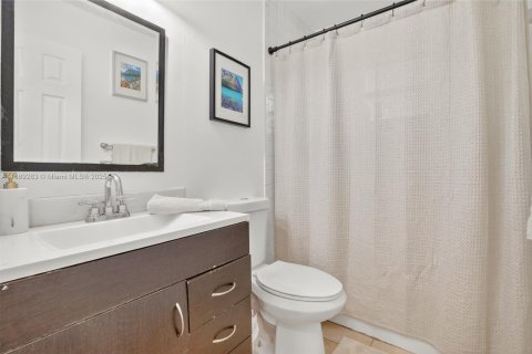 Copropriété à vendre à Pembroke Pines, Floride: 2 chambres, 100.33 m2 № 1941361 - photo 24