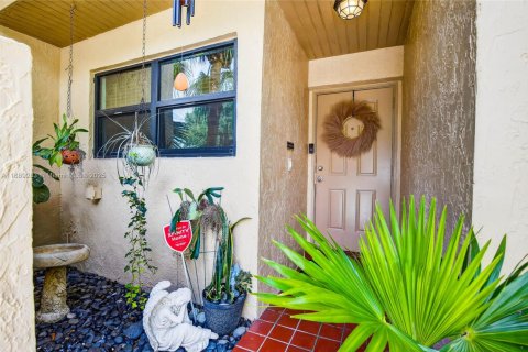 Copropriété à vendre à Pembroke Pines, Floride: 2 chambres, 100.33 m2 № 1941361 - photo 4