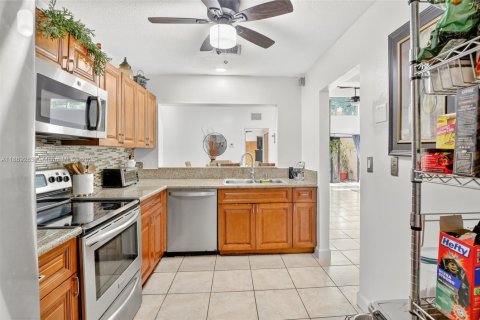 Copropriété à vendre à Pembroke Pines, Floride: 2 chambres, 100.33 m2 № 1941361 - photo 13