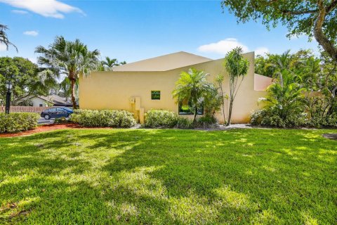 Copropriété à vendre à Pembroke Pines, Floride: 2 chambres, 100.33 m2 № 1941361 - photo 30