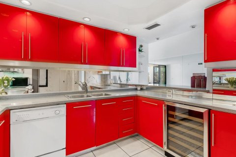 Condo in Sarasota, Florida, 2 bedrooms  № 2102850 - photo 16