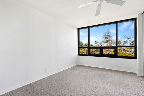 Condo in Sarasota, Florida, 2 bedrooms  № 2102850 - photo 25