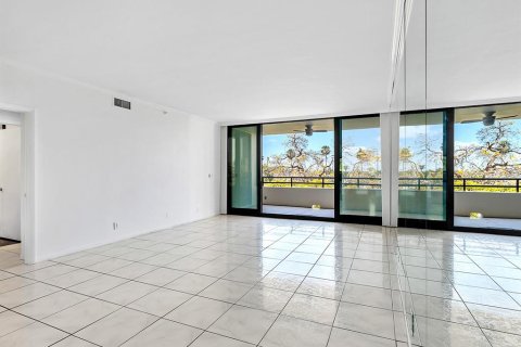 Condo in Sarasota, Florida, 2 bedrooms  № 2102850 - photo 6