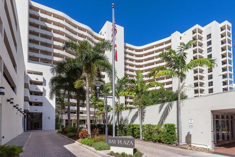 Condo in Sarasota, Florida, 2 bedrooms  № 2102850 - photo 2