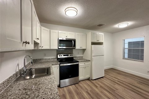 Снять в аренду квартиру в Форт-Лодердейл, Флорида 1 спальня, № 2056113 - фото 4