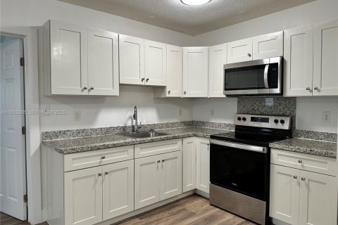 Снять в аренду квартиру в Форт-Лодердейл, Флорида 1 спальня, № 2056113 - фото 6