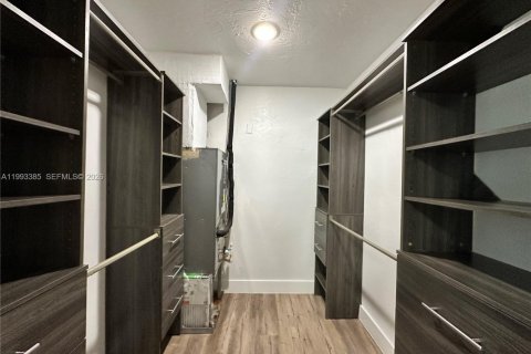 Снять в аренду квартиру в Форт-Лодердейл, Флорида 1 спальня, № 2056113 - фото 16