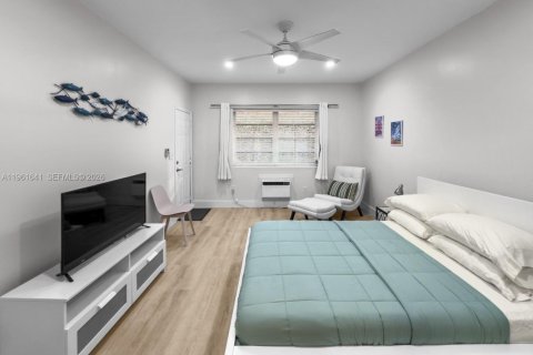 Condominio en alquiler en Miami Beach, Florida, 37.16 m2 № 2024389 - foto 9