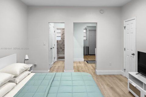 Condominio en alquiler en Miami Beach, Florida, 37.16 m2 № 2024389 - foto 6
