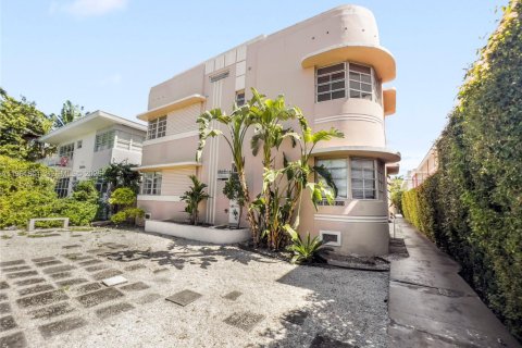 Estudio en el Condominio en Miami Beach, Florida  № 2024389