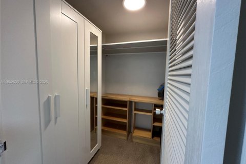 Снять в аренду кондоминиум в Майами-Бич, Флорида 62.99м2, № 2008566 - фото 6