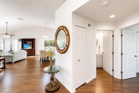 Villa ou maison à vendre à Bradenton, Floride: 3 chambres, 169.27 m2 № 2144549 - photo 4