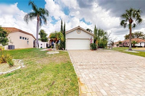 Villa ou maison à vendre à Bradenton, Floride: 3 chambres, 169.27 m2 № 2144549 - photo 3
