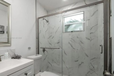 House in Miami Gardens, Florida 2 bedrooms, 75.25 sq.m. № 2038424 - photo 5