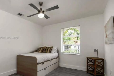 House in Miami Gardens, Florida 2 bedrooms, 75.25 sq.m. № 2038424 - photo 8