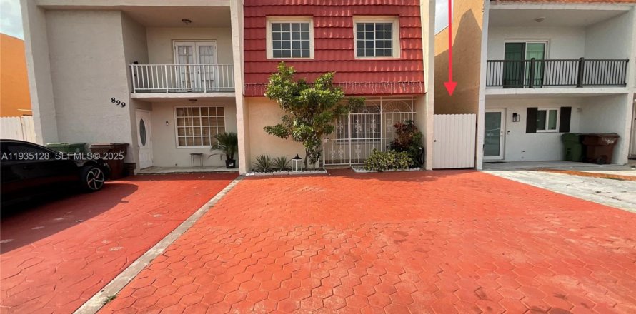 Adosado en Hialeah, Florida 3 dormitorios, 157.19 m2 № 1993292