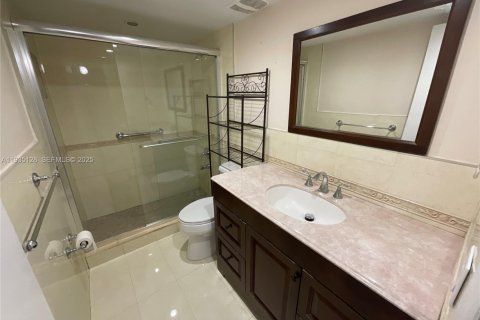 Adosado en alquiler en Hialeah, Florida, 3 dormitorios, 157.19 m2 № 1993292 - foto 14