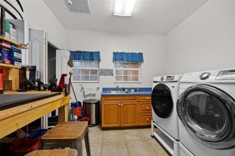 Casa en venta en Lake City, Florida, 3 dormitorios, 278.06 m2 № 1850117 - foto 29