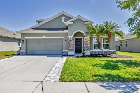 House in Parrish, Florida 3 bedrooms, 223.99 sq.m. № 1584050 - photo 1
