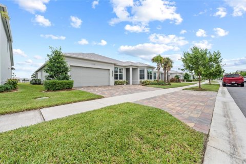 House in Port St. Lucie, Florida 5 bedrooms, 252.79 sq.m. № 2054297 - photo 8