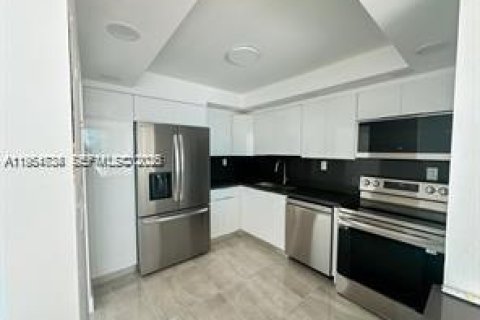 Copropriété à louer à North Miami Beach, Floride: 2 chambres, 111.48 m2 № 2153356 - photo 9