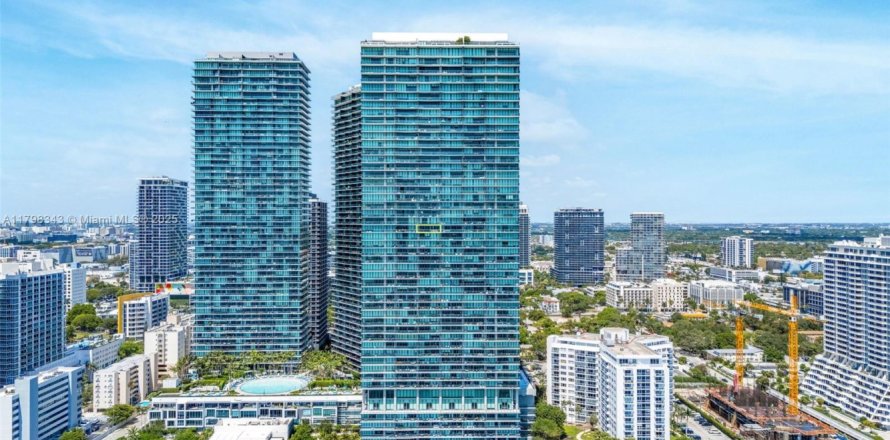 Condo à Miami, Floride, 3 chambres № 1864567