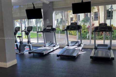 Copropriété à louer à Hollywood, Floride: 2 chambres, 114.83 m2 № 2077161 - photo 22