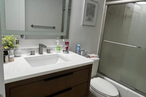 Copropriété à louer à Hollywood, Floride: 2 chambres, 114.83 m2 № 2077161 - photo 9