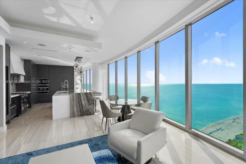 Condominio en alquiler en Sunny Isles Beach, Florida, 5 dormitorios, 383.78 m2 № 1768241 - foto 8