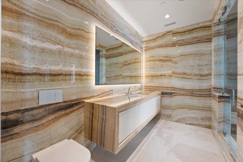 Condominio en alquiler en Sunny Isles Beach, Florida, 5 dormitorios, 383.78 m2 № 1768241 - foto 24