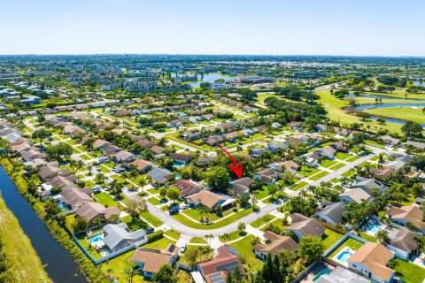 House in Boca Raton, Florida 3 bedrooms, 167.97 sq.m. № 1224708 - photo 1