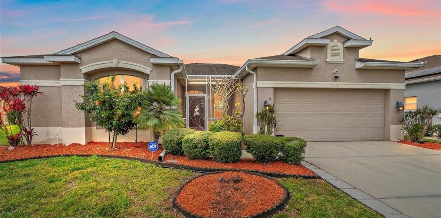 House in Sarasota, Florida 3 bedrooms, 154.03 sq.m. № 1792156