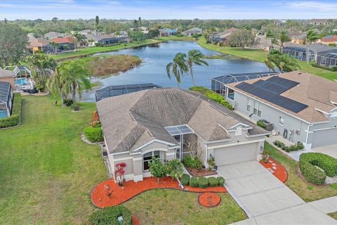 House in Sarasota, Florida 3 bedrooms, 154.03 sq.m. № 1792156 - photo 3