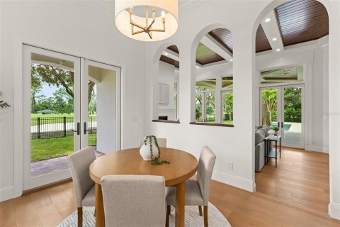 House in Orlando, Florida 5 bedrooms, 576.55 sq.m. № 2414948 - photo 29