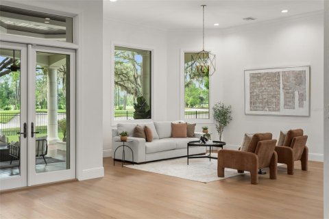 House in Orlando, Florida 5 bedrooms, 576.55 sq.m. № 2414948 - photo 11