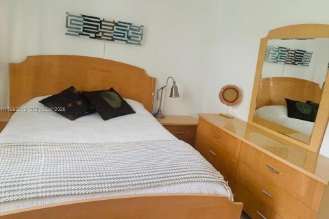 Condominio en alquiler en Sunny Isles Beach, Florida, 3 dormitorios, 117.43 m2 № 2056668 - foto 13