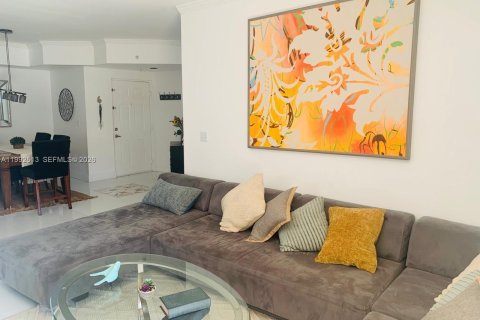 Condominio en alquiler en Sunny Isles Beach, Florida, 3 dormitorios, 117.43 m2 № 2056668 - foto 9