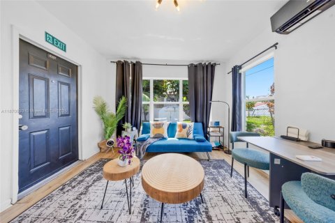 Immobilier commercial à louer à Miami, Floride: 1 chambre, 41.06 m2 № 2013535 - photo 5