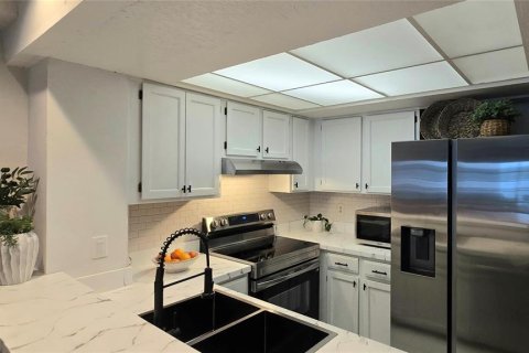 Touwnhouse à vendre à Indian Shores, Floride: 3 chambres, 139.35 m2 № 2411388 - photo 8