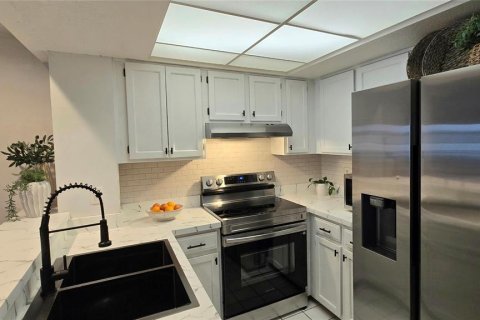 Touwnhouse à vendre à Indian Shores, Floride: 3 chambres, 139.35 m2 № 2411388 - photo 10