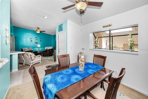 Condo in Tarpon Springs, Florida, 2 bedrooms  № 1679332 - photo 10